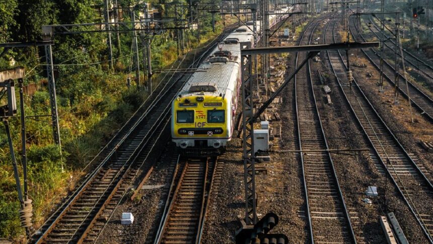 Mumbai Local Train Alert: Central Railway Announces Mega Block on June 15 – Check Full Schedule & Routes Affected