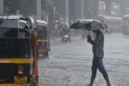 Mumbai Rain Chaos: Rail Services Disrupted, Roads Submerged – IMD Issues Orange Alert as City Records 120mm Rainfall in 12 Hours