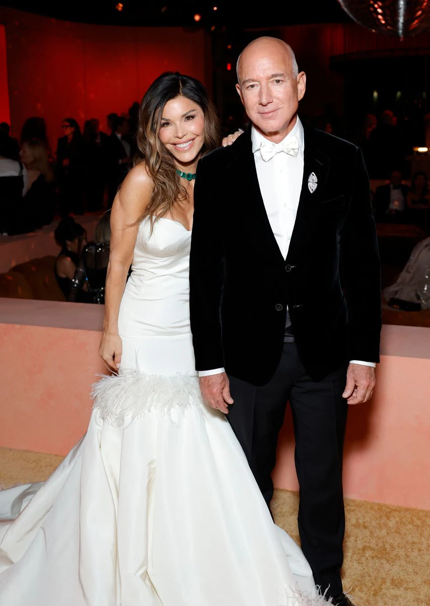 Jeff Bezos & Lauren Sanchez’s ‘Tacky’ M Wedding Invitation Sparks Backlash – Critics Say ‘Taste Can’t Be Bought