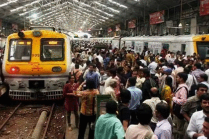 Mumbai Local Train Update: Services Restored Between Vashi and Panvel After Major 13-Hour Disruption Impacting Over 50,000 Commuters