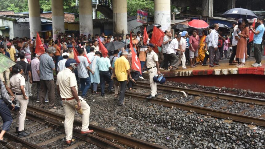 Bharat Bandh Today: Explosive Nationwide Strike Led by Trade Unions Paralyzes India — Live Updates