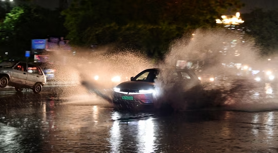 July 9 Rainfall Shuts Down Delhi: 141 mm of Rain Floods City, Triggers Major Commute Disruptions
