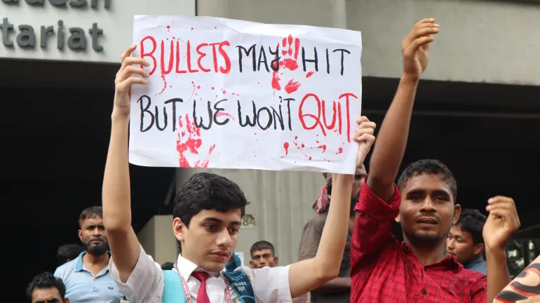 Protesters on Dhaka streets on August 2, 2024
