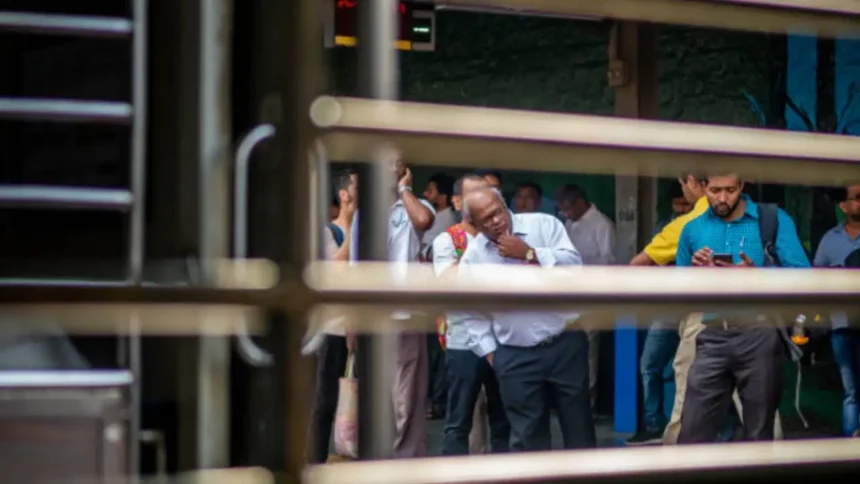 Mumbai Office Timings to Change as 46 Companies Accept Railways’ Call to Reduce Local Train Crowding