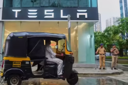 Tesla India Debut Supercharged: CM Fadnavis Unveils Model Y at Mumbai Showroom, Explores Cutting-Edge Interiors