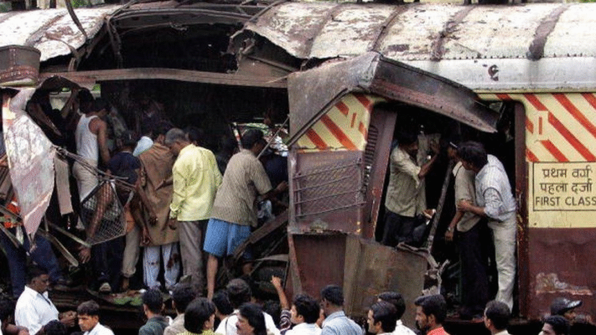 Shocking Twist: All 12 Convicts Acquitted in 2006 Mumbai Train Blasts Case That Killed 189 People | After 19 Years