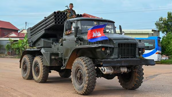 Cambodia Urges Immediate Ceasefire with Thailand After Deadly Border Clashes – 12 Killed, 45 Injured