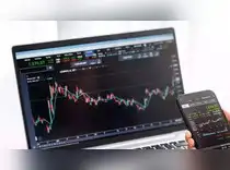 Sensex Falls 700 Points from Day’s Peak, Nifty Drops Below 24,700 — 5 Key Reasons Behind the Indian Stock Market Downtrend