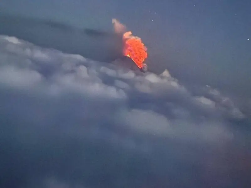 Eurasia’s Highest Volcano Erupts After Massive 8.8 Earthquake: Russia’s Klyuchevskoy Spews Red-Hot Lava Rivers