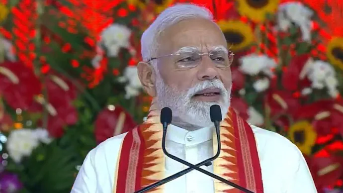 PM Modi in Ahmedabad: ‘No Matter How Much Pressure Comes, We’ll Find a Way Out’ Ahead of US Tariff Deadline