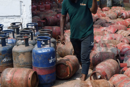 LPG Price Cut 2025: OMCs Slash Commercial Gas Cylinder Rates by ₹51.5 — Check Latest City-Wise Prices in 10 Major Metros