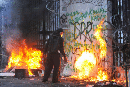 Indonesia Police Fire Tear Gas Near Universities as Protests Escalate: Thousands Rally Amid Growing Tensions
