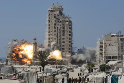 Gaza City Under Fire: 30 Final Minutes Before Tower Destruction