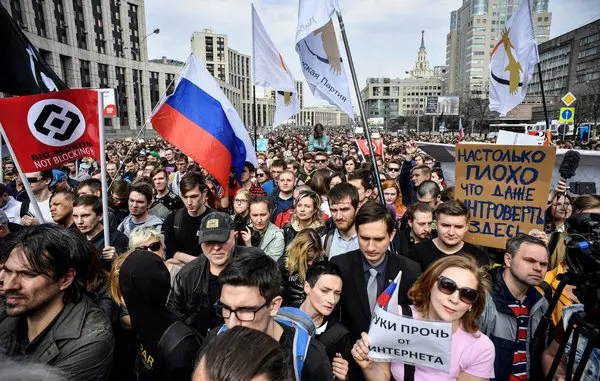 Russia’s New Law on Foreign Agent Books Tightens Control on Free Speech