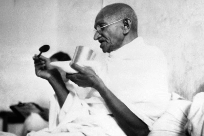 Mahatma Gandhi’s Diet: 5 Timeless Lessons for Gut Health, Strong Immunity & Longevity in 2025