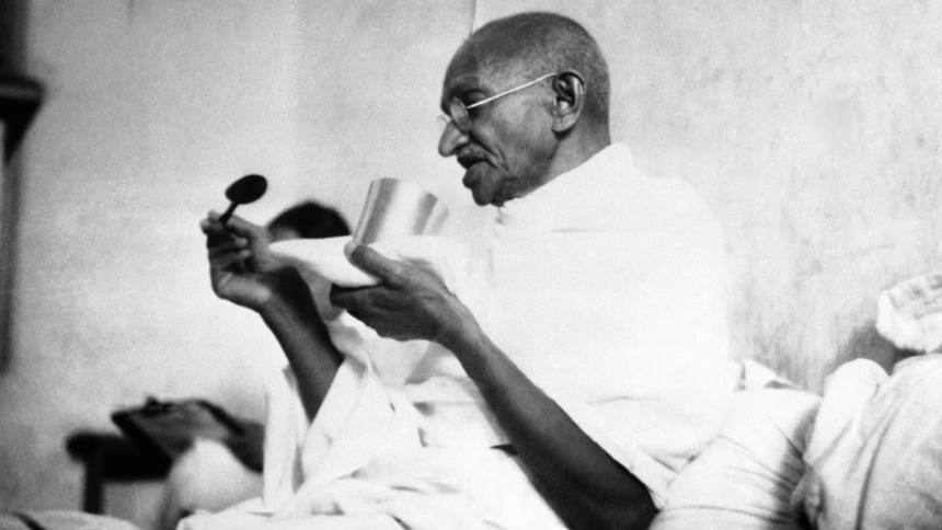Mahatma Gandhi’s Diet: 5 Timeless Lessons for Gut Health, Strong Immunity & Longevity in 2025