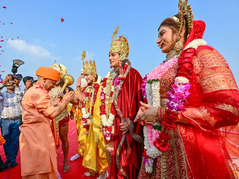 CM Yogi Adityanath Extends Diwali Greetings, to Celebrate with Nishad Community in Ayodhya — Over 25K Devotees Expected