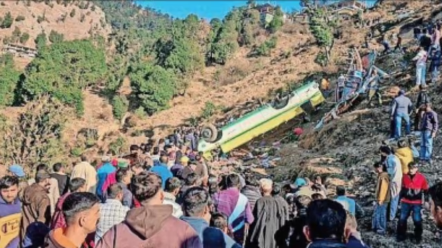 Himachal Bus Tragedy: 14 Dead as PM Modi Announces ₹2 Lakh Ex-Gratia for Victims’ Families