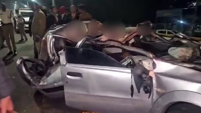 5 Dead in Shocking Bengaluru Crash: Car Jumps Divider, Slams into Karnataka State Transport Bus in Late-Night Horror