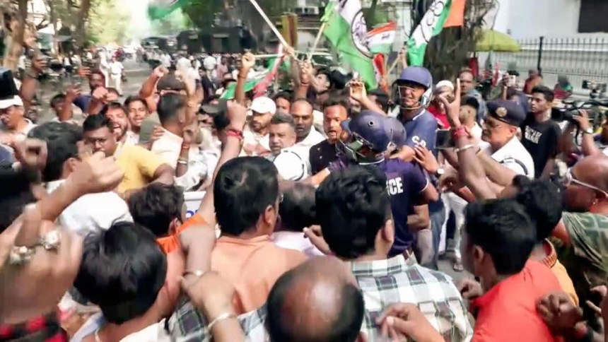 Kolkata Chaos: 7 Shocking Scenes of Violence Outside CEO Office as Trinamool Accuses BJP of Mass Form 6 Submissions