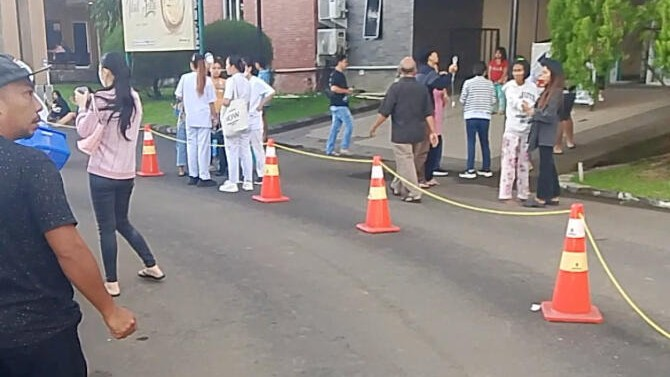 7.6 Magnitude Earthquake Devastates Indonesia: 1 Dead, Massive Destruction & Buildings Collapsed in Shocking Disaster